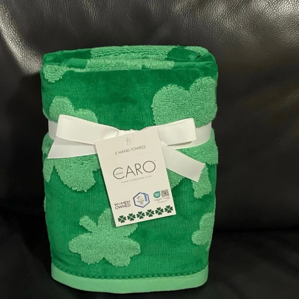 CARO HOME St Patricks Shamrock Hand Towels, Set of 2